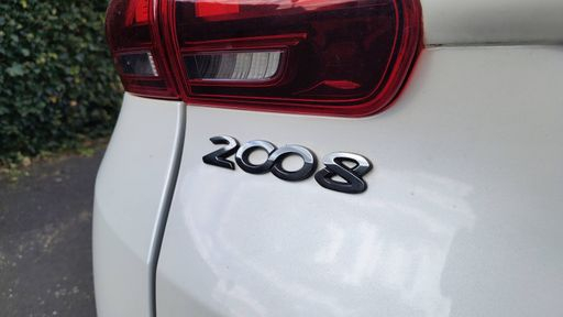 Peugeot 2008 1.2 PureTech 110 EAT6 - Crossway – 2019 – 34165 km – Essence – Boîte Automatique — photo 1