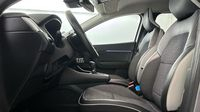 Renault Captur 1.6 E-Tech hybride 145ch Intens -21 — photo 12