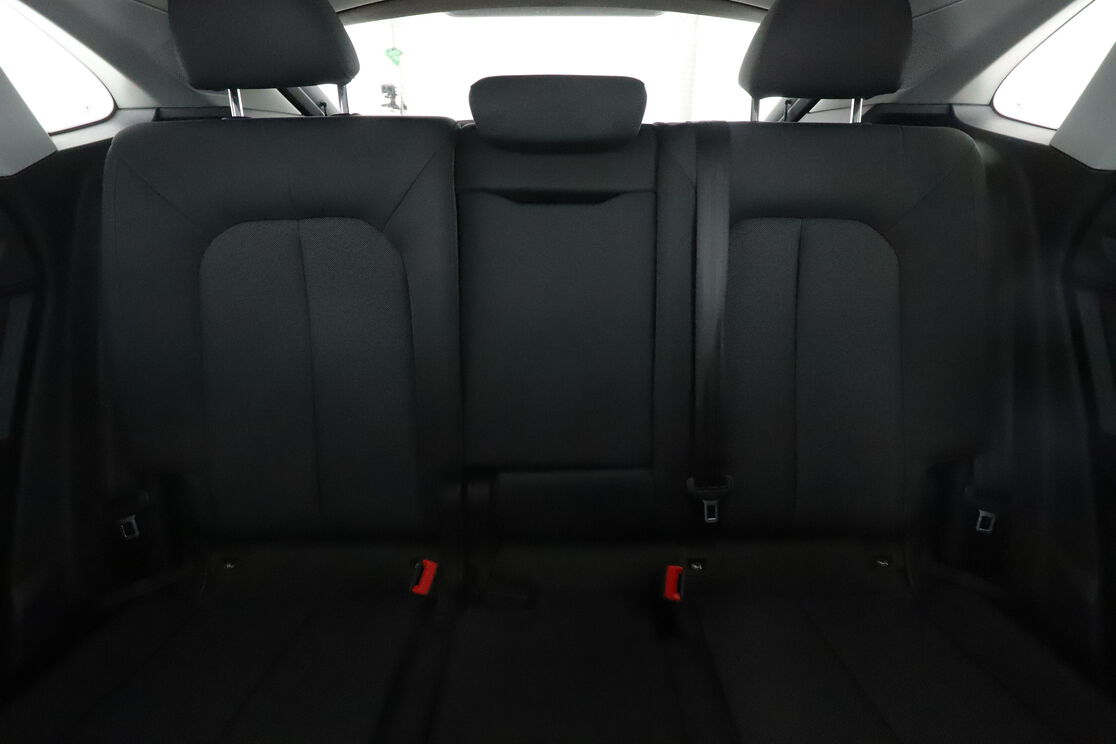 Audi Q3 Sportback 35 TFSI S Tronic 7 — photo 14