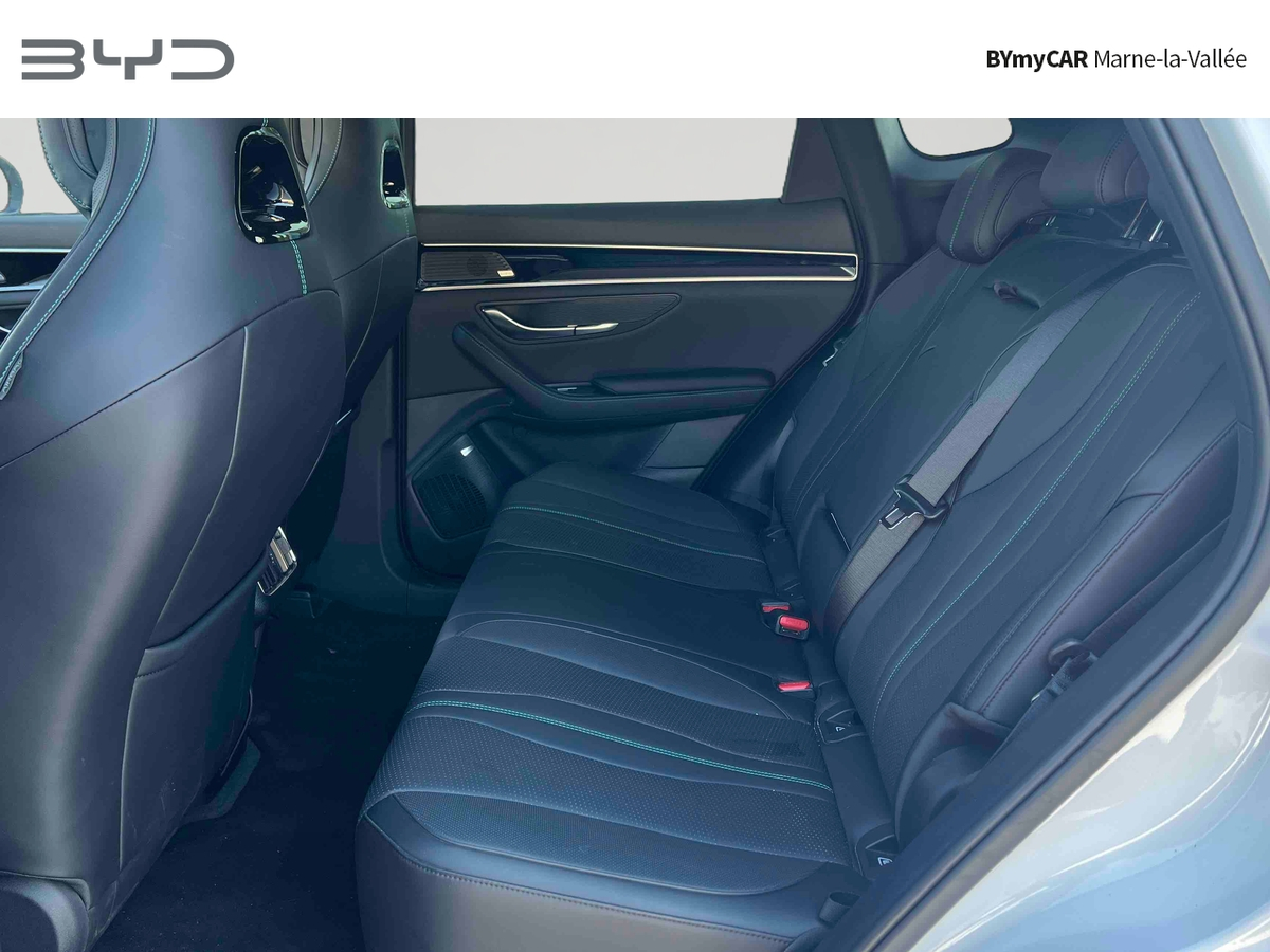 BYD Seal U 1.5l DM-i 218 ch PHEV — photo 13