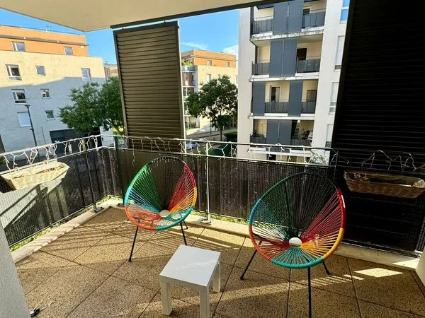 Location meublé T2 avec balcon, cave et garage