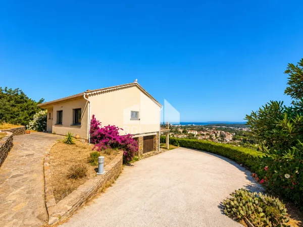 Villa de 103 m² construite sur une propriété de 1230 m² dans un