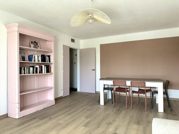Loue 3 chambres en collocation proche université dans appartement refait à neuf