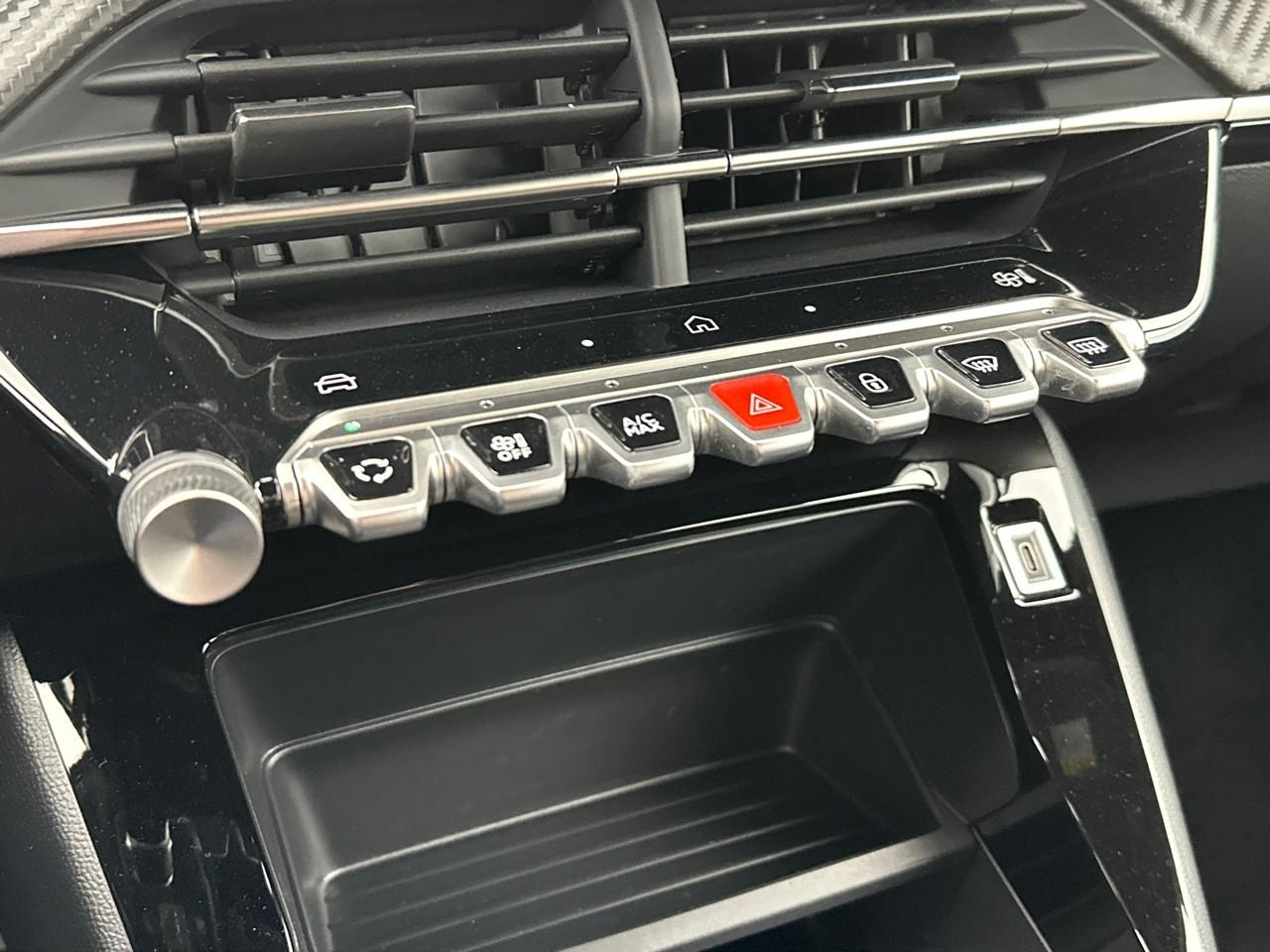 Peugeot 2008 100 s&s bvm6 style — photo 27