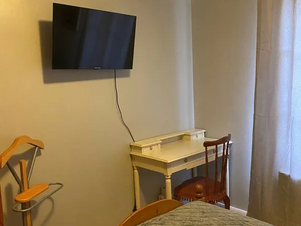Chambre meublée