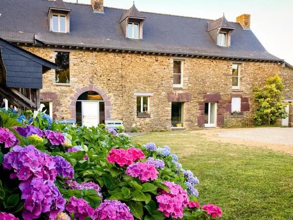 Maison 8 pièces 305 m²