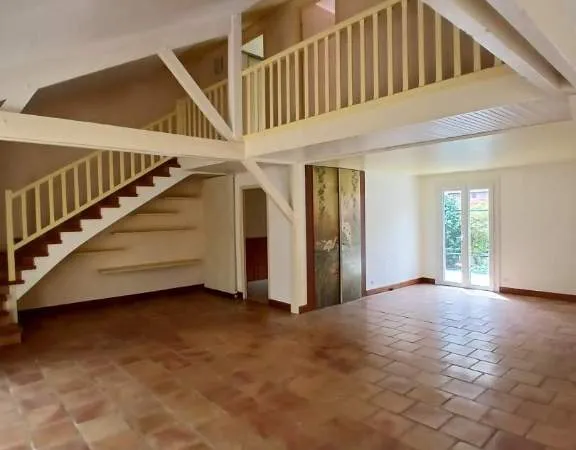 Maison 15 pièces 280 m²