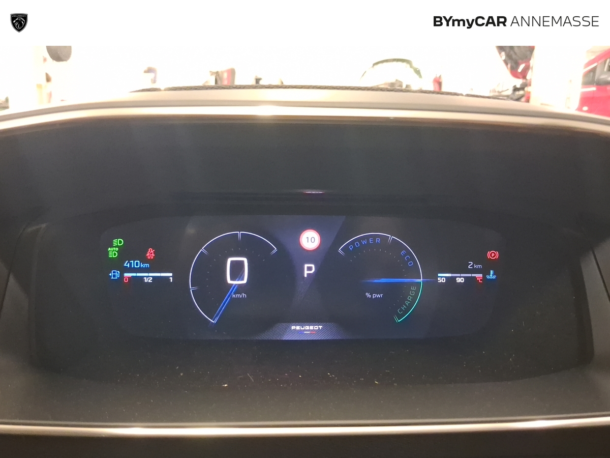 Peugeot 2008 Hybrid 145 e-DCS6 — photo 28