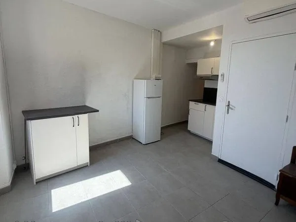 Studio 1 pièce 25 m²