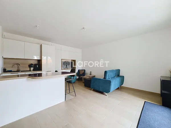 À VENDRE BEL APPARTEMENT 3 PIÈCES DE 62 m² EN REZ-DE-JARDIN