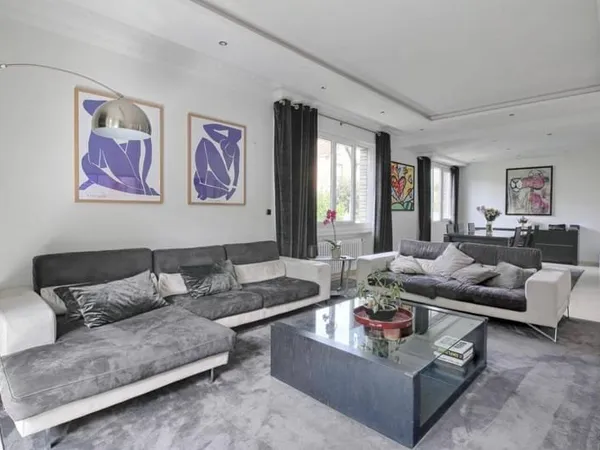 Maison de plain-pied 10 pièces 200 m²