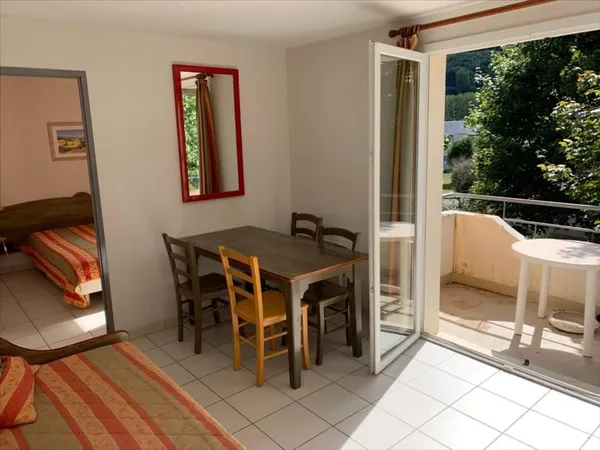 Charmant T3 avec terrasse et parking - Proche Saint-Geniez (