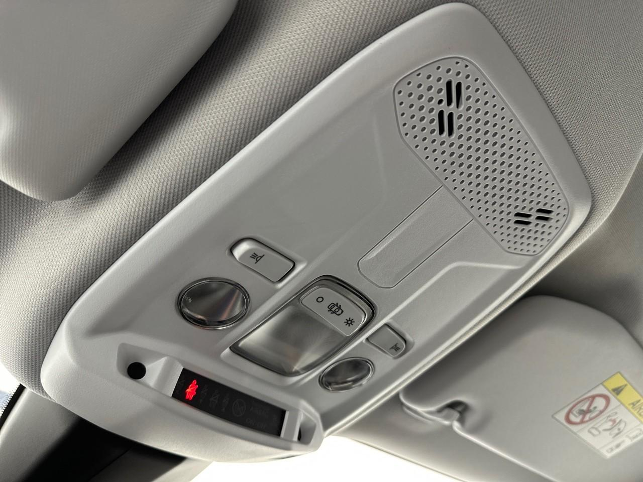 Peugeot 2008 puretech 100 s&s bvm6 allure — photo 31