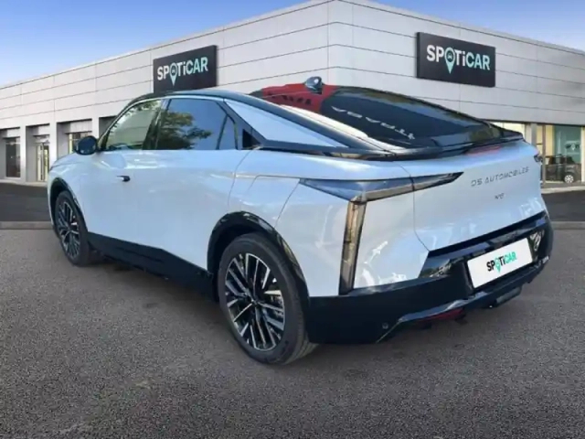 Ds N8 n°8 electrique 245ch 97,2kwh long range pallas — photo 5