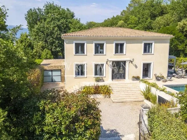 Villa 1 pièce 263 m²