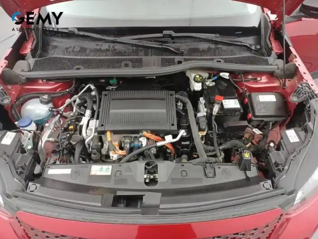 Peugeot 2008 electrique 136 ch — photo 12
