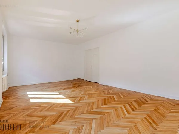 À VENDRE ! Très bel appartement 2/3 pièces de 61,88 m2 avec balcon, Strasbourg hypercentre