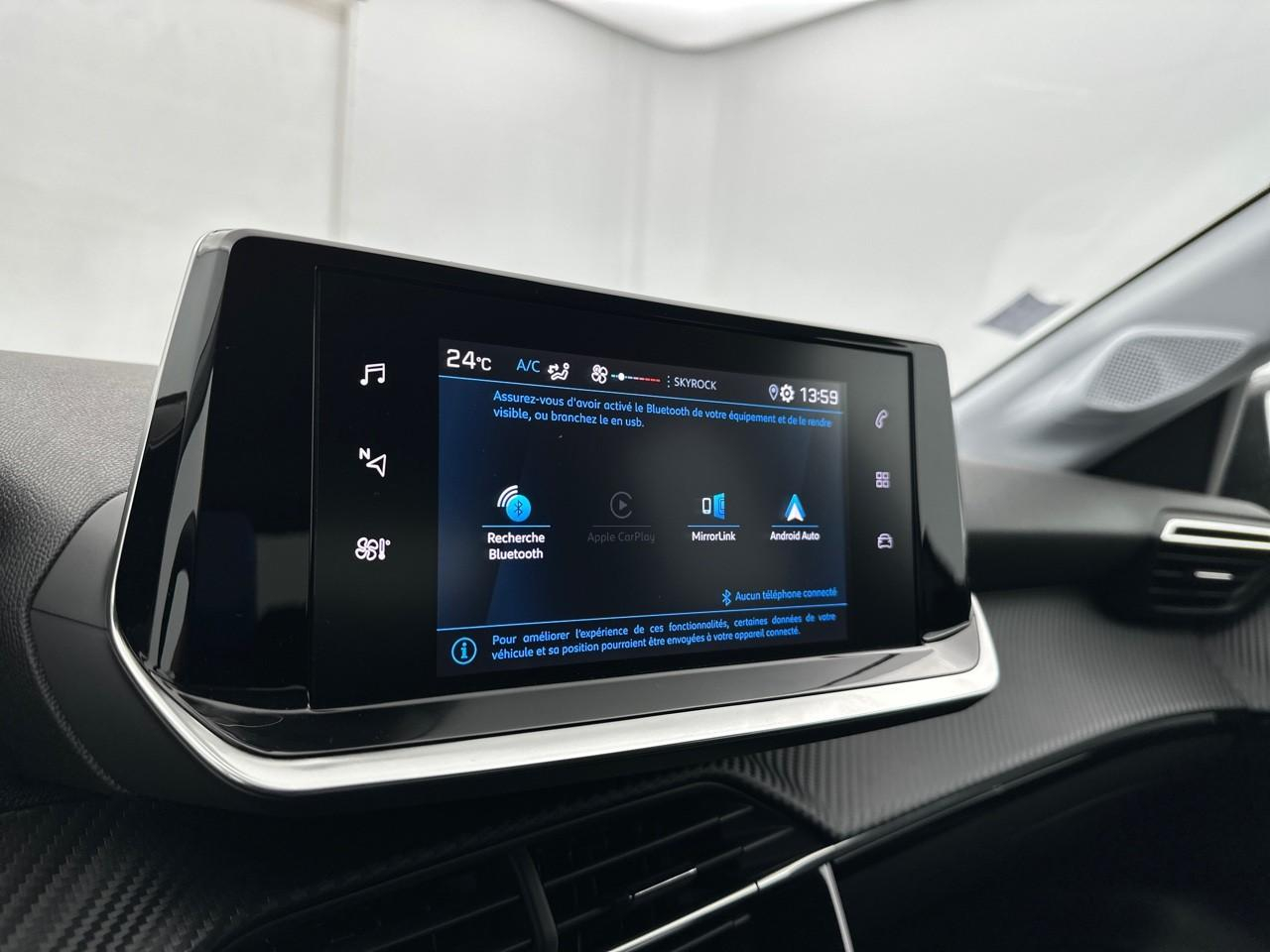 Peugeot 208 puretech 100 s&s bvm6 style — photo 23