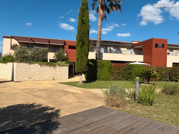 Aigues-Mortes - Appartement 3 pièces avec jardin, terrasse, piscine et 2 stationnements