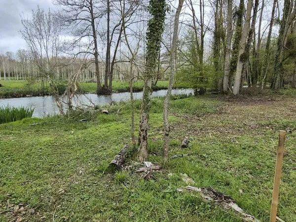 Terrain de loisirs/Pêche/Potager à Quincay