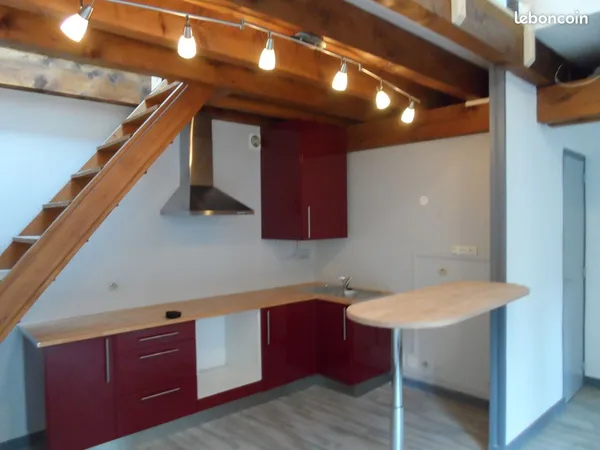 Loue duplex meublé