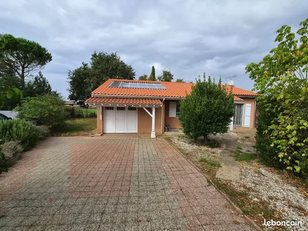 Maison de plain-pied 92 m² (surface totale ~110 m²) avec véranda,