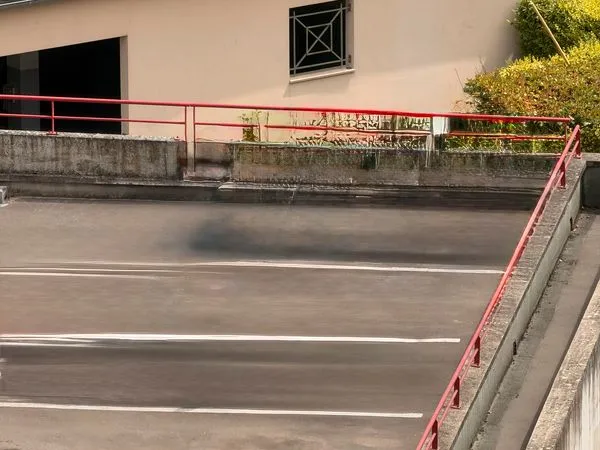 À vendre : Place de Parking dans zone sécurisée. ROUEN ST SEVER ENFACE ST COMMERCIALE