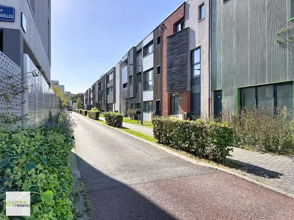 Maison contemporaine 8 pièces 165 m²