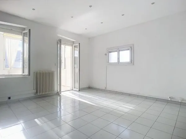 T3/4 véranda 84 m2 quartier Montolivet