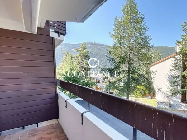 (06660) AURON PROCHE CENTRE 2 PIECES RENOVE TERRASSEGARAGE