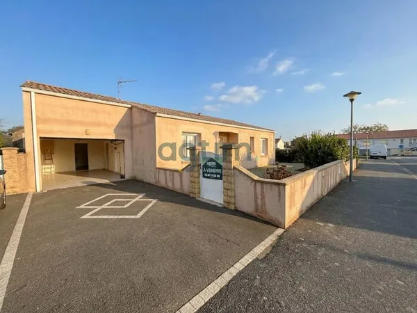 Maison de plain-pied de 2006 , 3 pièces sur la commune de SA