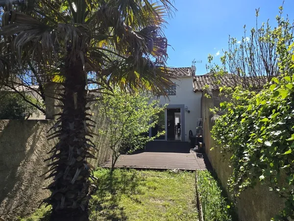 Villa 125 m² en plein centre de Lavérune, patio, jardin, et annexe de 60m².