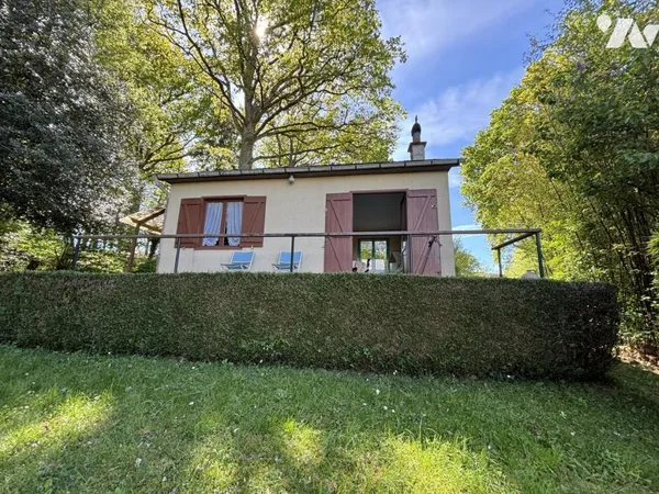 Terrain 1748 m²
