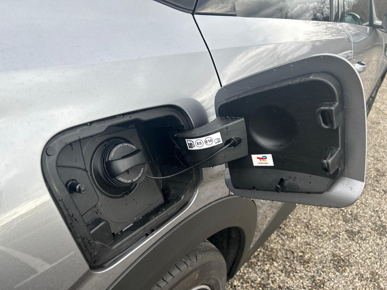 Peugeot 3008 1.2 hybrid 145ch gt e-dcs6 — photo 17