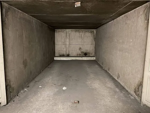 Parking 14 m²