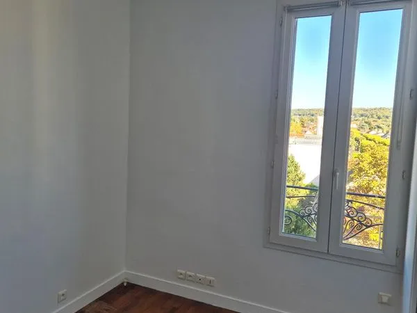 F2 (22 m2) bords de marne