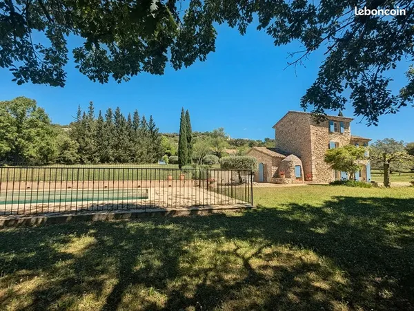 Mas 3 pièces 90 m²