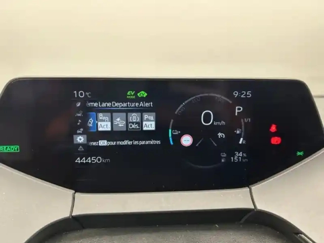Toyota Prius hybride rechargeable 223ch design + toit pa — photo 30