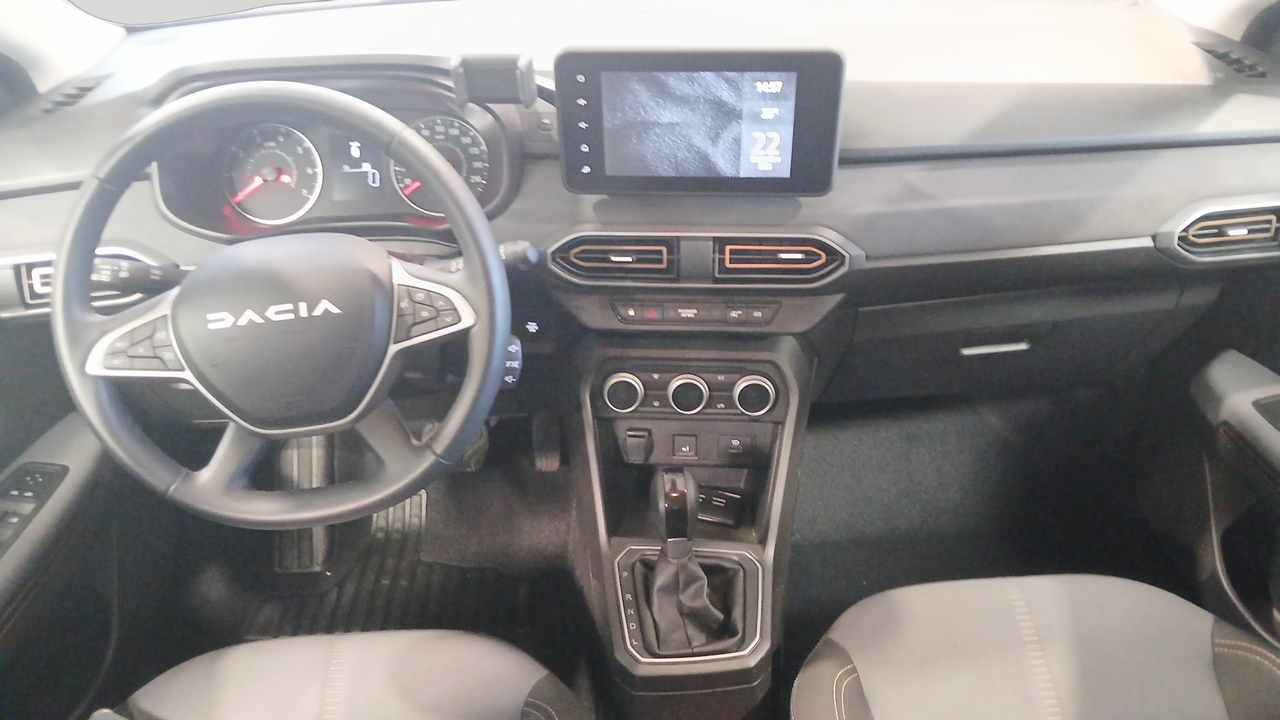 Dacia Sandero TCe 90 CVT — photo 9