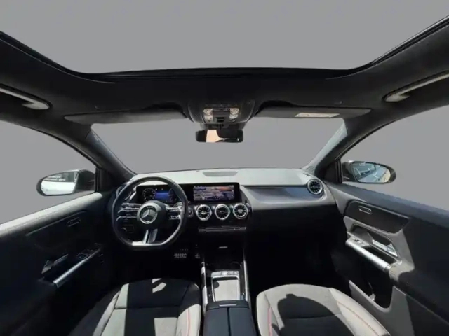 Mercedes Gla 200 d amg line — photo 11