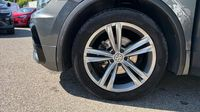 Volkswagen Tiguan 2.0 TDI 150ch R-Line DSG7 — photo 20