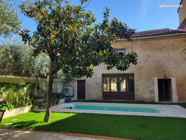 Roquemaure | 2 maisons jumelables | Piscine & jardin de 286 m²
