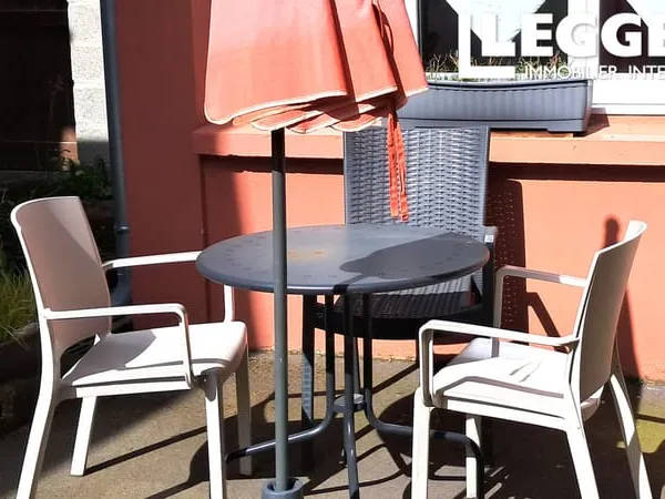 Une opportunité en or pour deux gîtes situés dans un cadre raffiné et très prisé, à proximité d'un c
