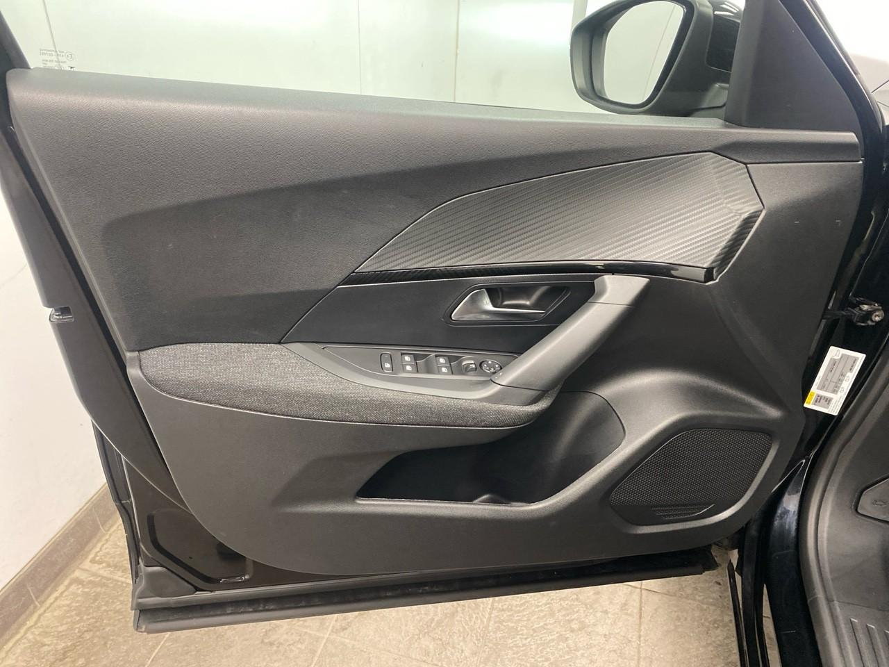 Peugeot 2008 100 s&s bvm6 style — photo 20