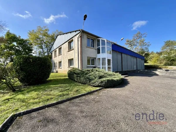 Bureaux 7 pièces 437 m²