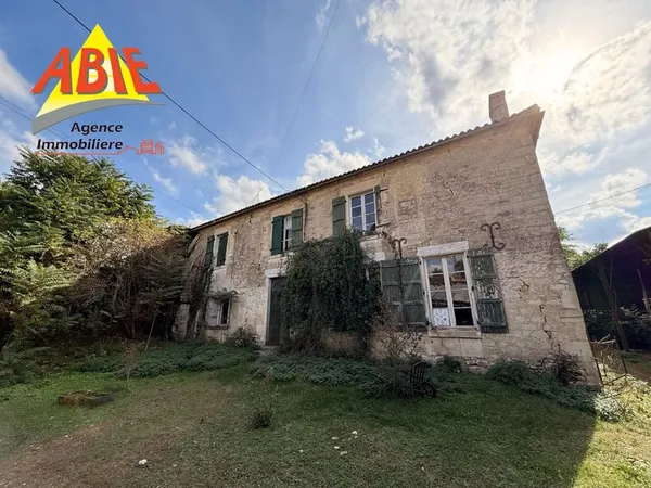 Propriété historique à rénover à Fontenay-le-Comte