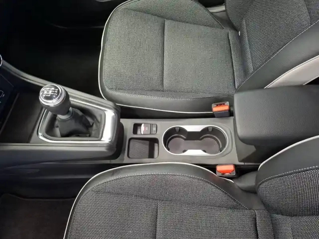 Renault Captur tce 90 — photo 22
