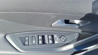 Peugeot 308 PHEV 180ch Allure e-EAT8 — photo 12
