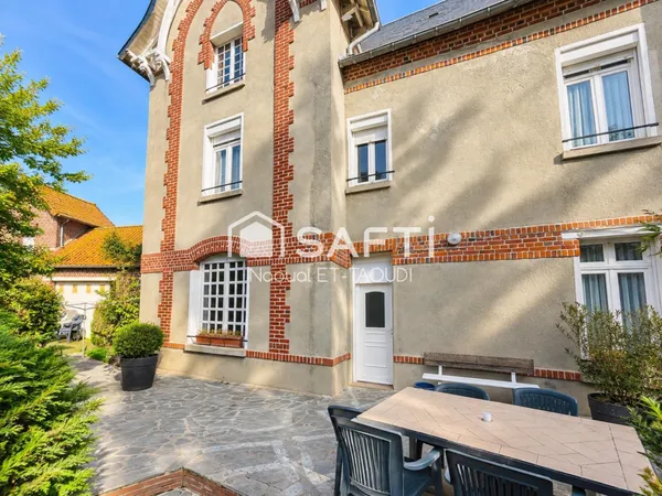 MAISON DE CARACTÈRE AVEC GÎTES ET DÉPENDANCES