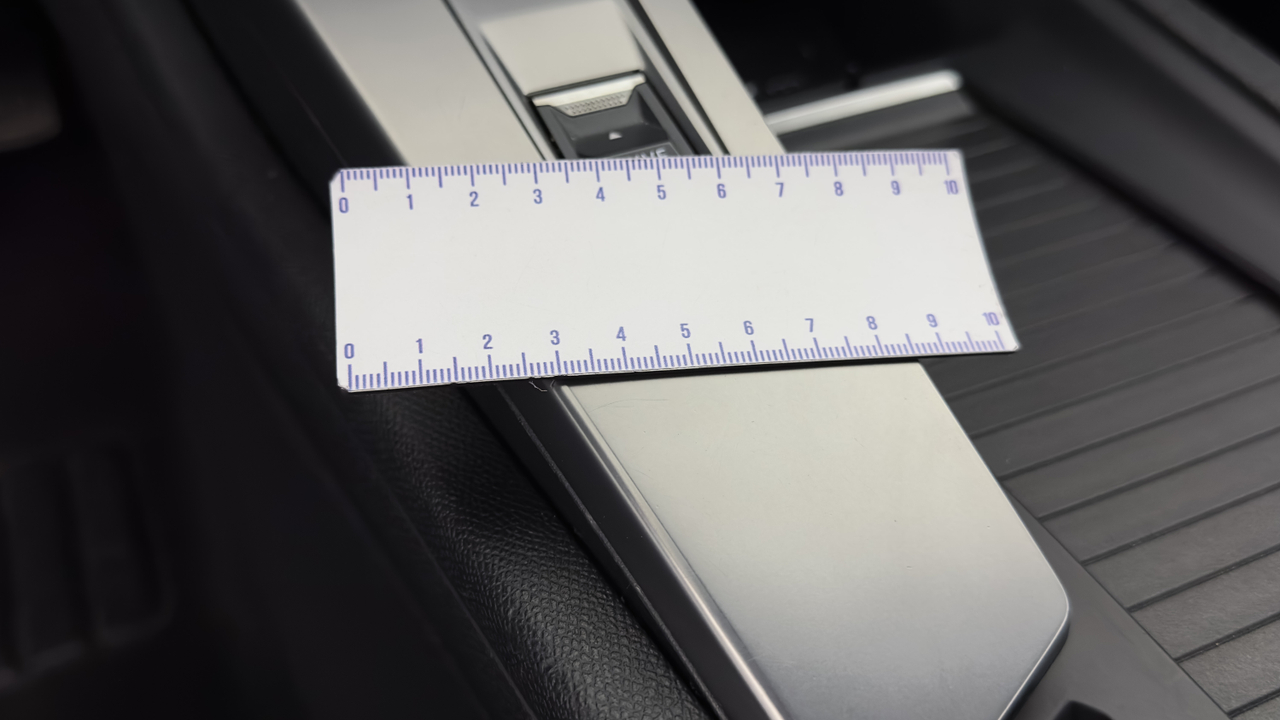 Peugeot 308 SW PHEV 180 e-EAT8 — photo 42
